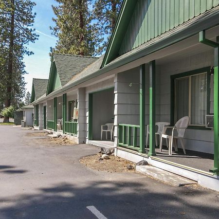 Green Gables Motel & Suites Burney Bagian luar foto