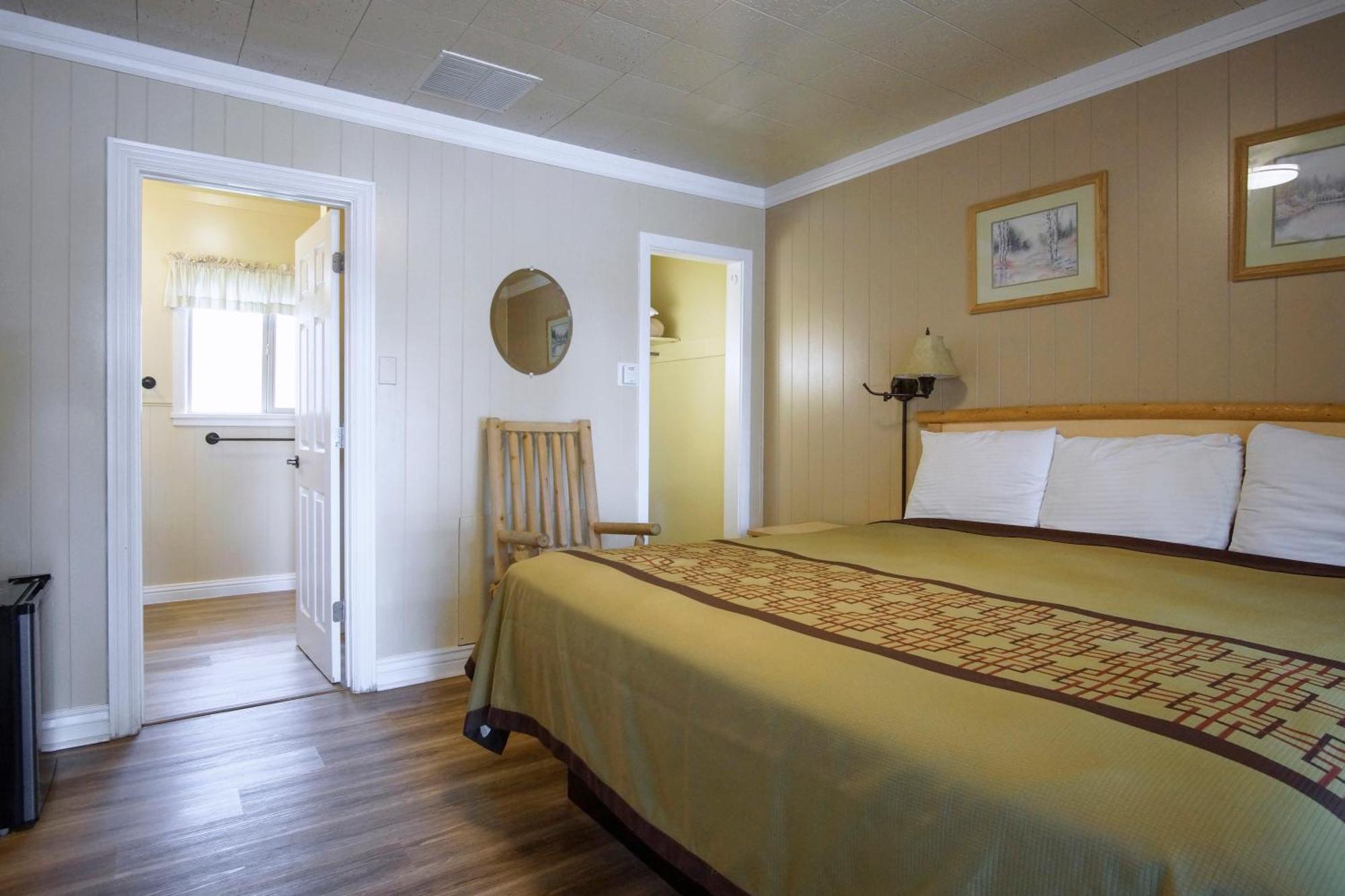 Green Gables Motel & Suites Burney Bagian luar foto