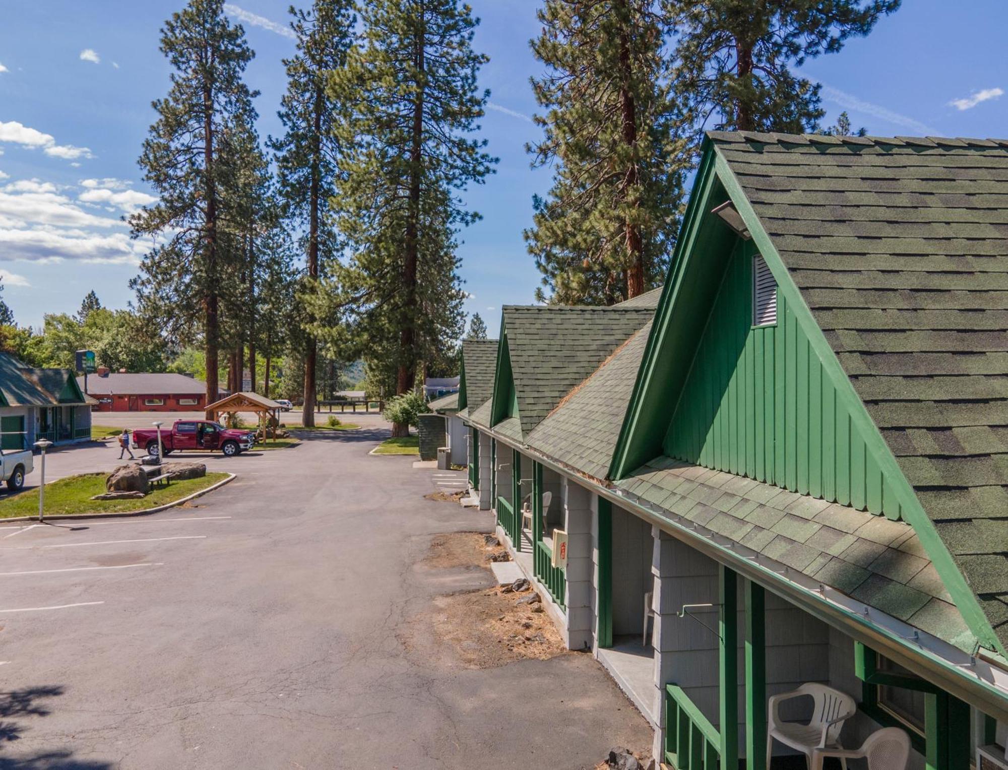 Green Gables Motel & Suites Burney Bagian luar foto